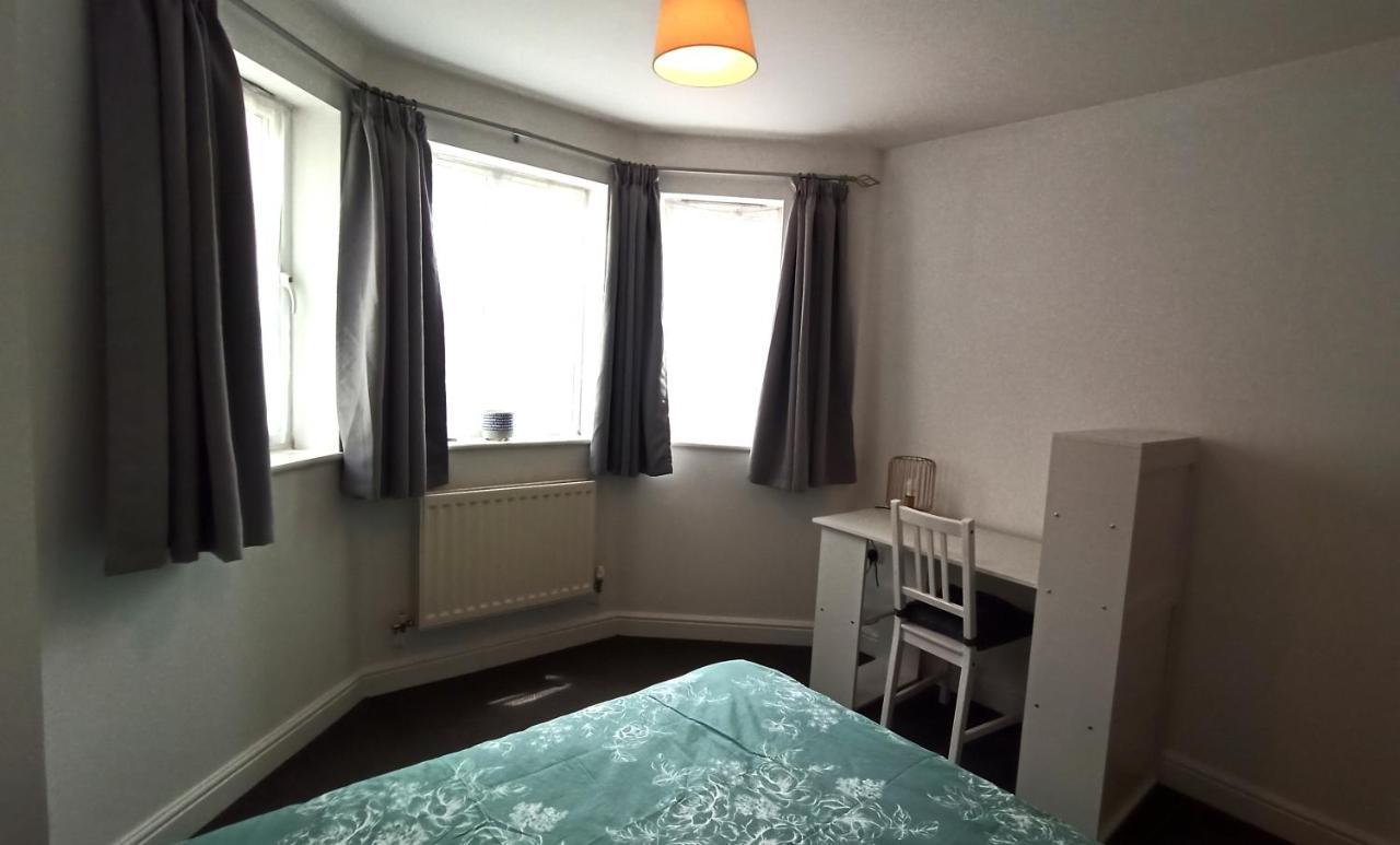 Bright, Chilled Ensuite Db Room In A Shared Flat! Londres Exterior foto